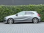 Mercedes-Benz A-klasse 180 Ambition Comfort, AMG-PAKKET, PANORAMADAK, LED, NL AUTO, NAP LOGISCH, LEDER/ALCANTARA, AIRCO, NAVIGATIE, CRUISE CONTROL, LICHTMETAAL 18"