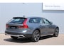 Volvo V90 Cross Country T6 AWD Pro | Massagestoelen Geventileerd | Bowers & Wilkins | 360 Graden Camera | Panoramadak | Adaptieve Cruise Control | Apple Carplay/ Andoid Auto | Gelamineerde Zijruiten | Standkachel