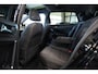 Volkswagen Golf 2.0 TSI 301 pk 4Motion R / Akraprovic/ Dynaudio/ ACC/ DCC/ Keyless/ Virtual/ Adapt.Cruise/ Pano-Dak/ Downpipe/ Camera/ 19''LMV