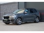 BMW X5 xDrive45e High Executive | BTW | M-SPORT | HUD | 4WIELSTUURING | SKYLOUNGE | CABRON | 22'' | ACC | DEALER ONDH | 360 |