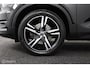 Volvo XC40 2.0 B4 R-Design "Bliss | Adaptive Cruise | Pilot Assist | Trekhaak | Stoelverwarming | Stuurwielverwarming |