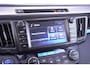Toyota RAV4 AWD Dynamic Team-Duitsland navigatie camera 1650kg trekgewicht onderhouds historie electrische achterklep stoel/stuurverwarming private-glas half lederen bekleding
