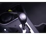 Toyota RAV4 AWD Dynamic Team-Duitsland navigatie camera 1650kg trekgewicht onderhouds historie electrische achterklep stoel/stuurverwarming private-glas half lederen bekleding