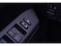 Toyota RAV4 AWD Dynamic Team-Duitsland navigatie camera 1650kg trekgewicht onderhouds historie electrische achterklep stoel/stuurverwarming private-glas half lederen bekleding
