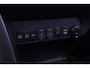 Toyota RAV4 AWD Dynamic Team-Duitsland navigatie camera 1650kg trekgewicht onderhouds historie electrische achterklep stoel/stuurverwarming private-glas half lederen bekleding