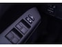 Toyota RAV4 AWD Dynamic Team-Duitsland navigatie camera 1650kg trekgewicht onderhouds historie electrische achterklep stoel/stuurverwarming private-glas half lederen bekleding