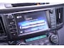 Toyota RAV4 AWD Dynamic Team-Duitsland navigatie camera 1650kg trekgewicht onderhouds historie electrische achterklep stoel/stuurverwarming private-glas half lederen bekleding