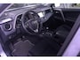 Toyota RAV4 AWD Dynamic Team-Duitsland navigatie camera 1650kg trekgewicht onderhouds historie electrische achterklep stoel/stuurverwarming private-glas half lederen bekleding