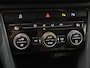 Volkswagen T-Roc 1.5 TSi Sport 150 Pk | Trekhaak | Adaptive Cruise | Camera | CarPlay | Panorama dak | 17 Inch | 159.197 Km !!