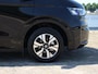 Volkswagen e-Transporter Caravelle 32 L1H1 Life 64 kWh | 9 persoons | Navigatie | Cruise control | ECC | Camera | App connect | Stoelverwarming | LED | PDC | 17" LM velgen | Life pakket | DAB+ |