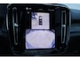 Volvo EX40 Single Motor Extended Range Ultra | Panoramisch schuif-/kanteldak | Verwarmbare voorstoelen + stuurwiel | Premium audio by Harman Kardon | 360 graden camera | Power Seats incl. Memory | Warmtepomp | Adaptieve cruise control & Pilot assist