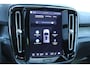 Volvo EX40 Single Motor Extended Range Ultra | Panoramisch schuif-/kanteldak | Verwarmbare voorstoelen + stuurwiel | Premium audio by Harman Kardon | 360 graden camera | Power Seats incl. Memory | Warmtepomp | Adaptieve cruise control & Pilot assist