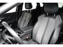 Peugeot 3008 1.6 HYbrid 225 Allure Pack Business Unieke Kilometerstand! | Camera | Climate | 18" Lichtmetaal | Digitaal Dashboard | Leder/Stof | Parkeersensoren | Achteruitrijcamera | Apple Carplay/Android Auto|telefoonintegratie premium | Cruise control