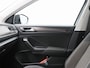 Volkswagen T-Roc 1.0 TSi 115 Pk Style | Stoel/Stuurverwarming | Adaptive Cruise | Panorama dak | Trekhaak | Camera | Climatronic | CarPlay | 17 Inch | 73.436 Km !!