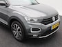 Volkswagen T-Roc 1.0 TSi 115 Pk Style | Stoel/Stuurverwarming | Adaptive Cruise | Panorama dak | Trekhaak | Camera | Climatronic | CarPlay | 17 Inch | 73.436 Km !!