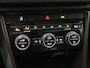 Volkswagen T-Roc 1.0 TSi 115 Pk Style | Stoel/Stuurverwarming | Adaptive Cruise | Panorama dak | Trekhaak | Camera | Climatronic | CarPlay | 17 Inch | 73.436 Km !!
