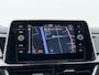 Volkswagen T-Roc 1.5 TSI R-Line | Pano dak | Trekhaak | Elek Achterklep | Camera | Navigatie | Stoelverwarming | 19" |