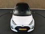 Toyota Yaris 1.5 Hybrid Dynamic - ORIGINEEL NEDERLANDSE AUTO - ACHTERUITRIJCAMERA - APPLE CARPLAY/ANDROID AUTO - ADAPTIEVE CRUISE CONTROL - KEYLESS ENTRY & START - LED KOPLAMPEN - VOLLEDIG DIGITAAL INSTRUMENTENPANEEL - RIJSTROOKSENSOR - VERKEERSBORDDETECTIE