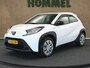Toyota Aygo X 1.0 VVT-i MT Play - ORIGINEEL NEDERLANDSE AUTO - ACHTERUITRIJCAMERA - APPLE CARPLAY/ANDROID AUTO - ADAPTIEVE CRUISE CONTROL - RIJSTROOKSENSOR MET CORRECTIE - VERKEERSBORDDETECTIE - GROOTLICHTASSISTENT - AUTONOMOUS EMERGENCY BRAKING - DAB ONTVANGER - AIRCO - LED DAGRIJVERLICHTING - START/STOP SYSTEEM - LEDEREN STUURWIEL