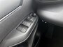 Toyota Yaris 1.5 Hybrid 115 Dynamic Comfort Pack | BTW voertuig | Dodehoek detectie | Stoel+stuurverwarming | Parkeersensoren voor+achter | Apple CarPlay/Android Auto | Cruise Control Adaptive |