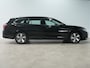 Volkswagen Passat Variant 1.5 eTSI 150pk DSG Business Trekhaak | Massage | Camera | Full-LED 23