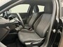 Peugeot 2008 1.2 Hybrid 136 Style Climate | Carplay | Cruise | Parkeersensoren Achter | LED | DAB | Airco (automatisch) | Apple Carplay/Android Auto|telefoonintegratie premium | Centrale deurvergrendeling met afstandsbediening