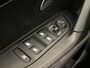 Peugeot 2008 1.2 Hybrid 136 Style Climate | Carplay | Cruise | Parkeersensoren Achter | LED | DAB | Airco (automatisch) | Apple Carplay/Android Auto|telefoonintegratie premium | Centrale deurvergrendeling met afstandsbediening