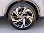 Nissan Qashqai 1.3 MHEV Xtronic Tekna Plus / Fabrieksgarantie tot 9-2028 / Panorama dak / HUD / BOSE audio / Leder / Stuur- en stoelverwarming / 1.800 kg trekgewicht /  Navigatie / Apple Carplay Android / 20" LM wielen & All Season banden /