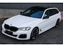 BMW 5-Serie Touring 520i High Executive M-Sport/Panorama/Lee