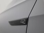 Volkswagen Golf 1.5 eTSI Aut. R-Line | Panoramadak | IQ Light | BlackStyle | Winterpakket | HeadUp Display | 18" Velgen |