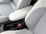 Toyota Yaris 1.5 Hybrid Style | BTW Voertuig | lichte kleur interieur | Half leder/stof | Stoelverwarming | 17" velgen | Navigatie | Apple CarPlay/Android auto | Cruise Control Adaptive | Climate Control |