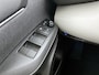 Toyota Yaris 1.5 Hybrid Style | BTW Voertuig | lichte kleur interieur | Half leder/stof | Stoelverwarming | 17" velgen | Navigatie | Apple CarPlay/Android auto | Cruise Control Adaptive | Climate Control |