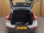 Volvo XC40 2.0 B4 Plus Dark | BLIS | Verwarmde Voorstoelen | Camera | Keyless start / entry | Harman Kardon |