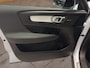 Volvo XC40 2.0 B4 Plus Dark | BLIS | Verwarmde Voorstoelen | Camera | Keyless start / entry | Harman Kardon |