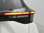 Toyota Yaris Cross 1.5 Hybrid Dynamic + | Dealer Onderhouden | Parkeersensoren Voor+achter | Stoelverwarming | Elektrisch inklapbare spiegels | Apple CarPlay/Android auto | Navigatie | Climate control | Cruise Control Adaptive |