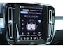Volvo XC40 2.0 B4 Plus Dark | Google Services | Achteruitrijcamera | Harman/Kardon audio | Bestuurdersstoel met geheugenfunctie | Apple carplay | Android auto | Stoel/stuurwiel verwarming | Semi elektrische trekhaak