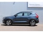 Volvo XC40 2.0 B4 Plus Dark | Google Services | Achteruitrijcamera | Harman/Kardon audio | Bestuurdersstoel met geheugenfunctie | Apple carplay | Android auto | Stoel/stuurwiel verwarming | Semi elektrische trekhaak