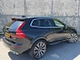 Volvo XC60 2.0 B5 Momentum Exclusive | Trekhaak | 360 Graden Camera | Head-up Display | Lederen Bekleding | Panoramadak | Navigatie | Apple Carplay | Android Auto | Stoelverwarming | Elektrisch Verstelbare Voorstoelen