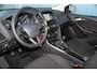 Ford Focus 1.0-125pk Titanium. Uiterst nette Ford Focus, slechts 54.000km ! Autm. airco dual, trekhaak, cruise control, navigatie, telefoonnvoorb., metallic lak, LM wielen, camera, parkeersensoren v+a, parkeerassistent etc.