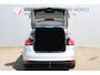 Ford Focus 1.0-125pk Titanium. Uiterst nette Ford Focus, slechts 54.000km ! Autm. airco dual, trekhaak, cruise control, navigatie, telefoonnvoorb., metallic lak, LM wielen, camera, parkeersensoren v+a, parkeerassistent etc.
