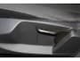 Ford Focus 1.0-125pk Titanium. Uiterst nette Ford Focus, slechts 54.000km ! Autm. airco dual, trekhaak, cruise control, navigatie, telefoonnvoorb., metallic lak, LM wielen, camera, parkeersensoren v+a, parkeerassistent etc.