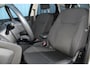 Ford Focus 1.0-125pk Titanium. Uiterst nette Ford Focus, slechts 54.000km ! Autm. airco dual, trekhaak, cruise control, navigatie, telefoonnvoorb., metallic lak, LM wielen, camera, parkeersensoren v+a, parkeerassistent etc.