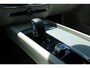 Volvo XC60 2.0 T6 Plug-in hybrid AWD Essential Bright | Stoel-/ stuurwielverwarming | Trekhaak, inklapbaar | Adaptieve Cruise control | Pilot Assist | Verwarmde achterbank | Parkeersensoren voor + achter | 19 inch. lichtmetalen velgen | All-season banden | Achteruitrijcamera | BLIS | Apple carplay/ Android auto