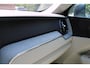 Volvo XC60 2.0 T6 Plug-in hybrid AWD Essential Bright | Stoel-/ stuurwielverwarming | Trekhaak, inklapbaar | Adaptieve Cruise control | Pilot Assist | Verwarmde achterbank | Parkeersensoren voor + achter | 19 inch. lichtmetalen velgen | All-season banden | Achteruitrijcamera | BLIS | Apple carplay/ Android auto