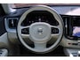 Volvo XC60 2.0 T6 Plug-in hybrid AWD Essential Bright | Stoel-/ stuurwielverwarming | Trekhaak, inklapbaar | Adaptieve Cruise control | Pilot Assist | Verwarmde achterbank | Parkeersensoren voor + achter | 19 inch. lichtmetalen velgen | All-season banden | Achteruitrijcamera | BLIS | Apple carplay/ Android auto