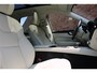 Volvo XC60 2.0 T6 Plug-in hybrid AWD Essential Bright | Stoel-/ stuurwielverwarming | Trekhaak, inklapbaar | Adaptieve Cruise control | Pilot Assist | Verwarmde achterbank | Parkeersensoren voor + achter | 19 inch. lichtmetalen velgen | All-season banden | Achteruitrijcamera | BLIS | Apple carplay/ Android auto