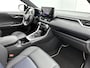Toyota RAV4 2.5 Hybrid AWD Style Bi-Tone | Dealer onderhouden | Stoel+Stuurverwarming | Elektrische achterklep | Draadloze telefoonlader | 1650KG trekgewicht mogelijk | Apple CarPlay/Android auto | Parkeersensoren voor+achter |