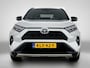 Toyota RAV4 2.5 Hybrid AWD Style Bi-Tone | Dealer onderhouden | Stoel+Stuurverwarming | Elektrische achterklep | Draadloze telefoonlader | 1650KG trekgewicht mogelijk | Apple CarPlay/Android auto | Parkeersensoren voor+achter |