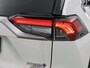Toyota RAV4 2.5 Hybrid AWD Style Bi-Tone | Dealer onderhouden | Stoel+Stuurverwarming | Elektrische achterklep | Draadloze telefoonlader | 1650KG trekgewicht mogelijk | Apple CarPlay/Android auto | Parkeersensoren voor+achter |