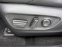 Toyota RAV4 2.5 Hybrid AWD Style Bi-Tone | Dealer onderhouden | Stoel+Stuurverwarming | Elektrische achterklep | Draadloze telefoonlader | 1650KG trekgewicht mogelijk | Apple CarPlay/Android auto | Parkeersensoren voor+achter |